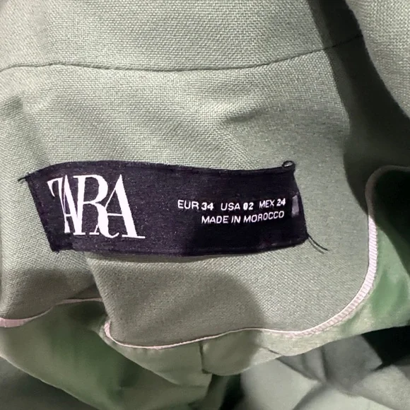 Zara Women's Green Blazer - Picture 2 of 6